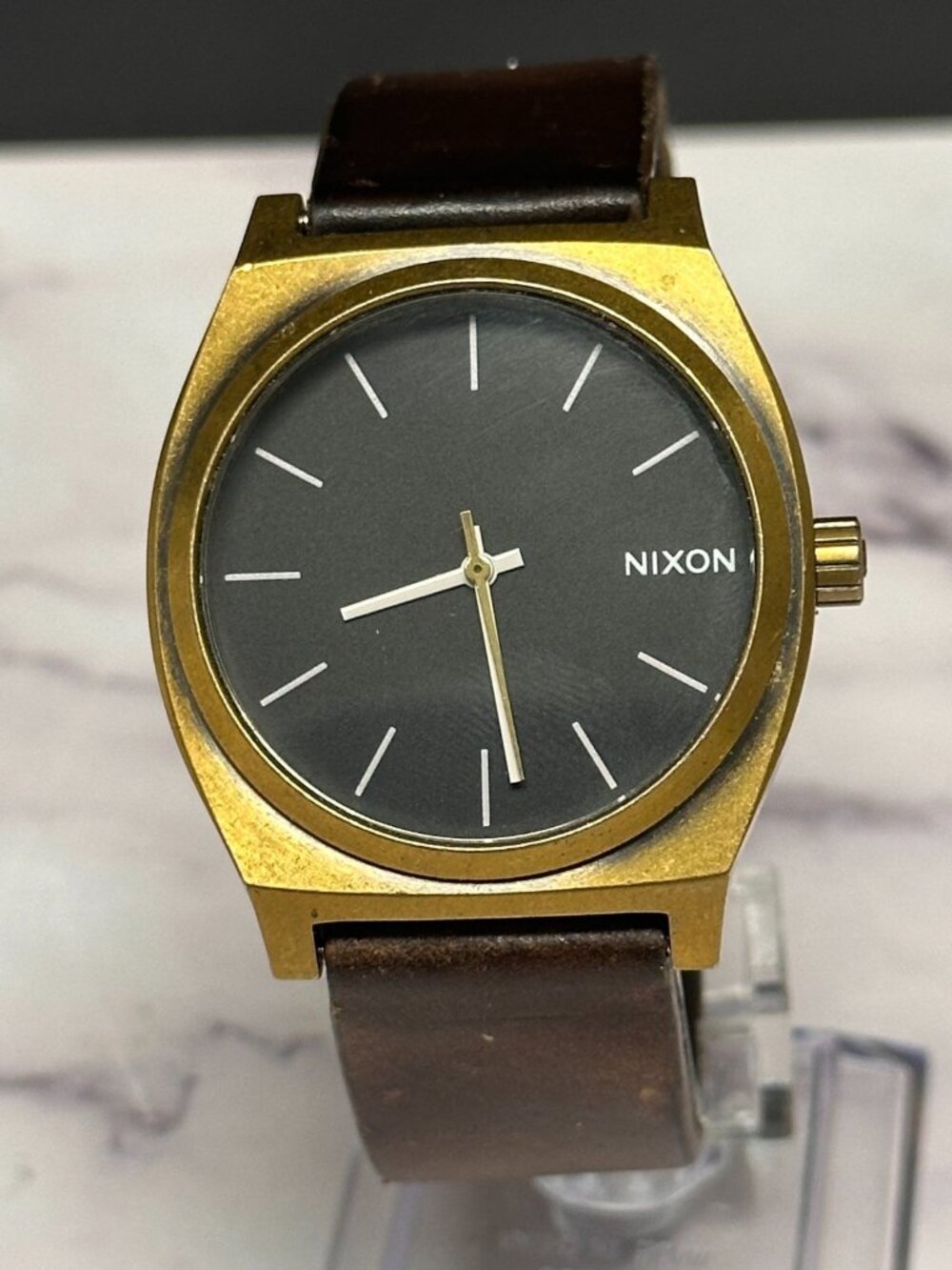 Nixon Watch Mens Gold Tone The Time Teller Minimal Brown Leather Band Works